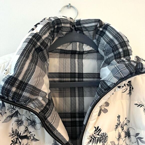 Johnny Was Ivory Dreamer Reversible Puffer Jacket Cream and Black XL NWT - Picture 7 of 13